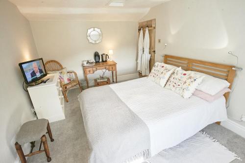 The Blue House Bed and Breakfast - main image