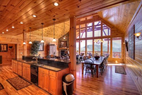 Brookstone Lodge Home - main image