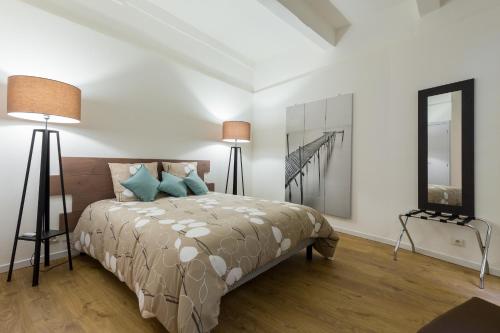 Large one bedroom flat in the Old Town