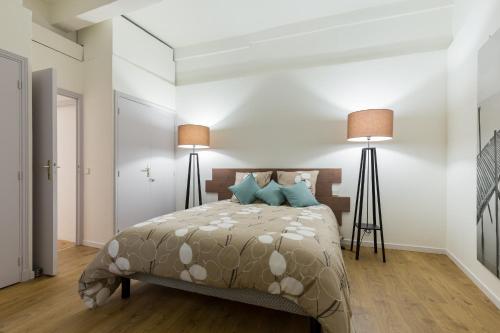Large one bedroom flat in the Old Town