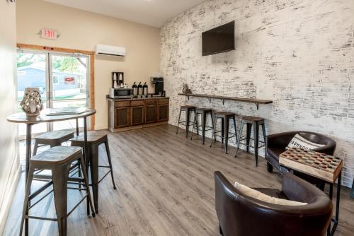 Silver Creek RV Resort - image 5