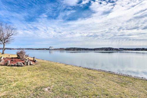 Cozy Lakeside Paradise with Porch and Pool Access - image 38