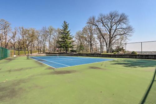 Cozy Lakeside Paradise with Porch and Pool Access - image 39