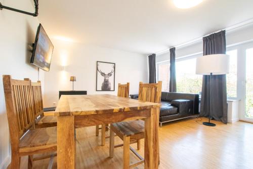 RAJ Living - 1 , 3 and 4 Room Apartments - 20 min Messe DUS & Airport DUS