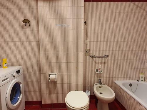 Centre Home - image 2