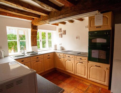 St Michael's Cottage - image 7