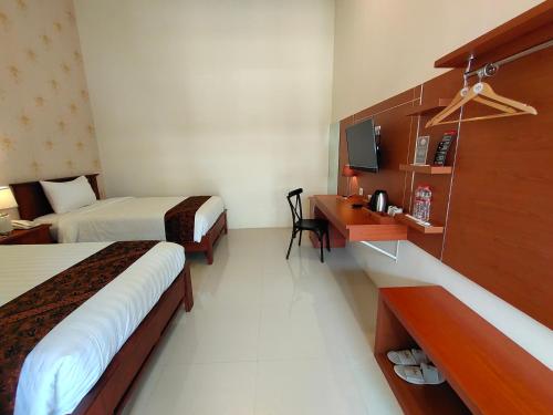 Dreamland Hotel And Lounge in Bondowoso
