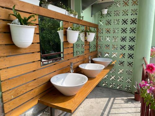 小花園夢想生活家 (Little Garden Dream Life Home) in 南投市