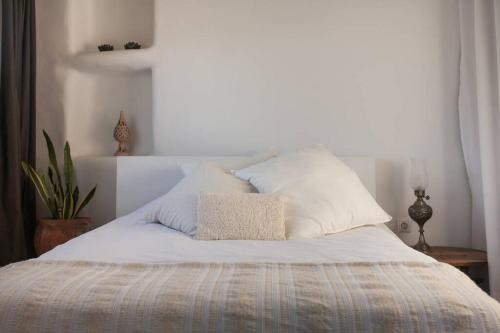 Spacious Loft with Acropolis view!