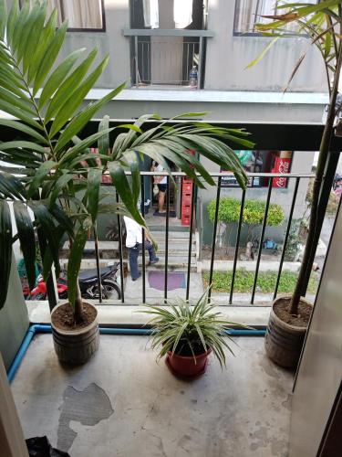 Balcony/terrace, Spacious Studio unit beside Enchanted Kingdom at Santa Rosa City Laguna in Laguna