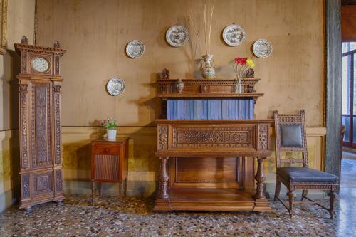 Vintage Venice Apartment