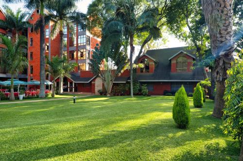 trädgård, Kibo Palace Hotel Arusha  in Arusha