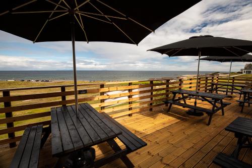 GOLF View Hotel & Macintosh Restaraunt - main image