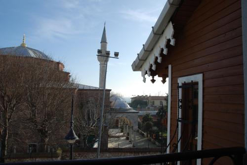 LITTLE SOFIA HOTEL - image 8