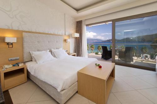 Ionian Emerald Resort in Sami