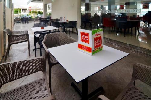 Food and beverages, Safar Budget Hotel in Dcheira El Jihadia