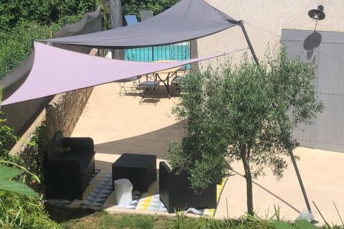 Villa Provence climatisée, jardin, piscine privée chauffée, Wifi - Accommodation - Saint-Laurent-de-Carnols