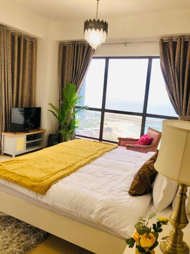 Luxury Casa - Royal Sea View Apartment JBR Beach 2BR, Dubaj (fotografie 3)