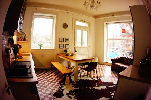 Großzügige 185m2-Altbauwohnung in Bestlage 7Zimmer-2Bäder-2Küchen-2WCs, Hamburk (fotografie 9)