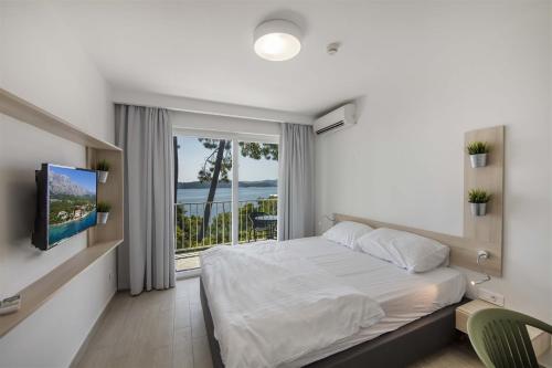 Superior Family Room with Seaside Balcony