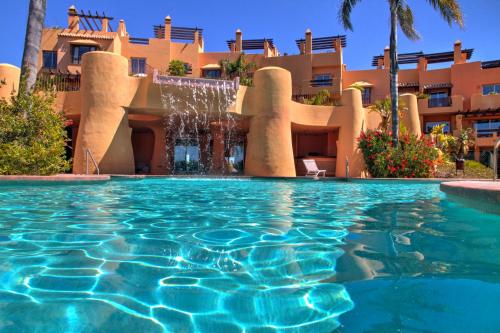 5 bedroom Holiday Townhouse in Riviera Del Sol with sea views gîte à louer Calanova Golf Club