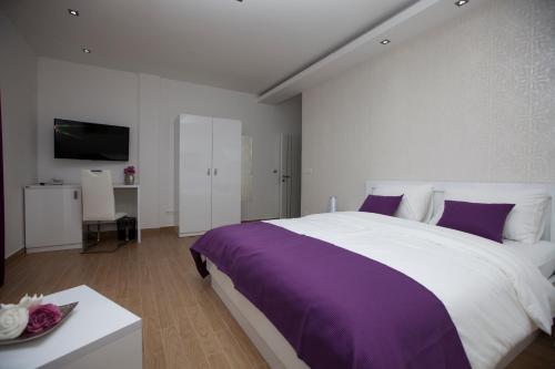 Rooms Ino – Kastel Luksic, MD