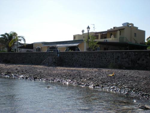  Il Delfino, Pension in Santa Marina Salina