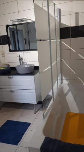 La chambre d Angeline - image 8