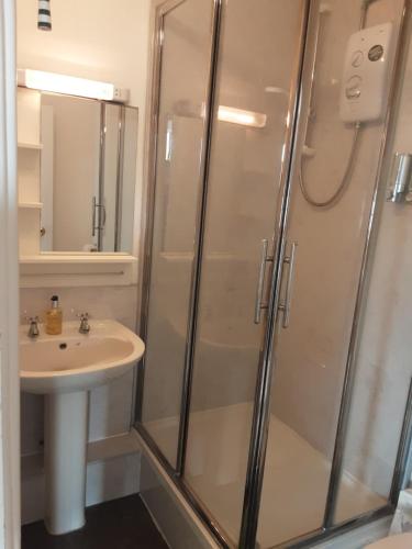Valentine Guest House - main image