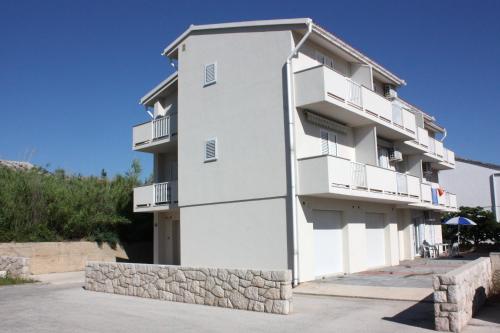 Apartments Miki - image 2