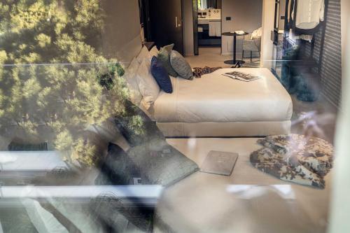 J44 Lifestyle Hotel - image 7