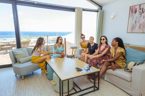 Villa with Sea View image 3