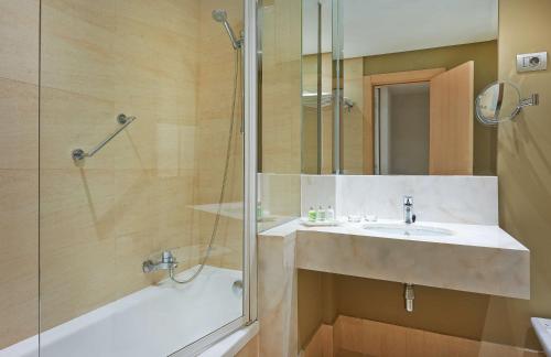 Hotel NH Bilbao Deusto