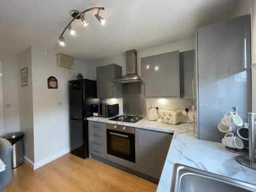 HLA - KING COURT APARTMENT 2 in Мазеруелл