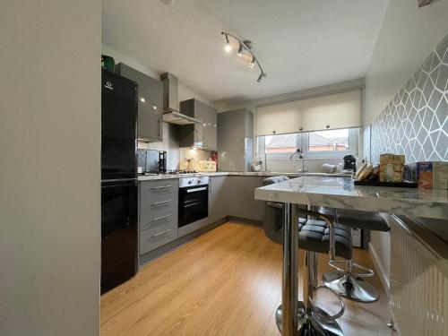 HLA - KING COURT APARTMENT 2 in Мазеруелл