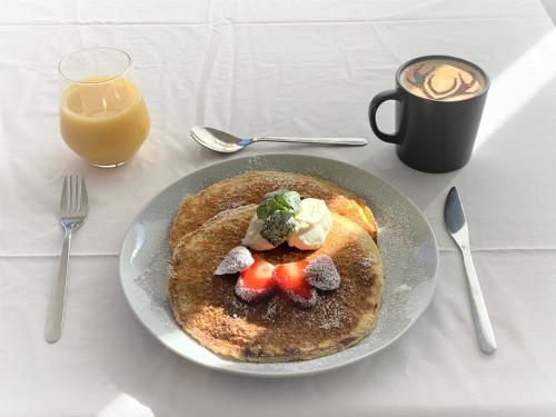 طعام و مشروبات, Vikas in جندبيني