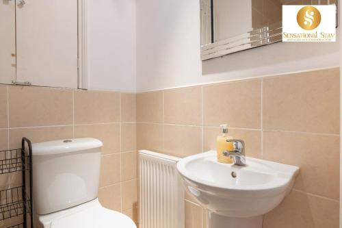 1 & 3 Bedroom Apt by Sensational Stay Serviced Accommodation - Adelphi Suites - image 9