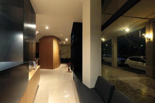 Hotel Touring - image 7
