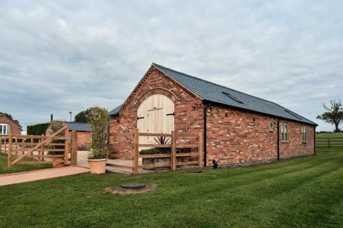 Bridge House Barn Room Type - Deluxe King Room
