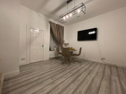 HLA Holytown - image 12