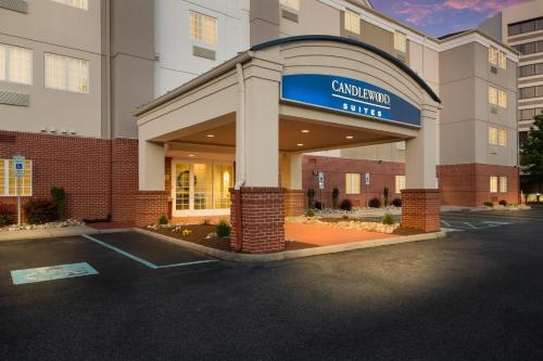 Candlewood Suites Virginia Beach Town Center, an IHG Hotel