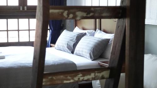 Velawarin Hotel Room Type - Deluxe Family Room