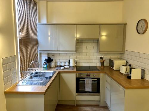 Homely Serviced Apartments - Figtree - image 12