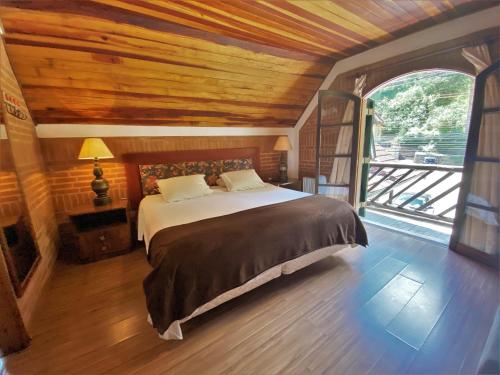 1 queen bed