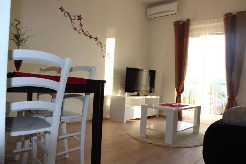 Apartments Mateljak - image 10