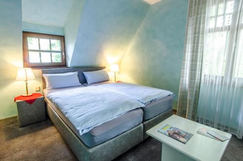 Hotel-Restaurant Ochsen 1.6km von Fischerbach entfernt