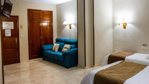 Reina Cristina - image 5