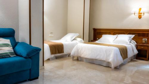 Hotel Reina Cristina - image 13
