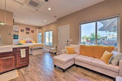 Modern Sun City Studio Near Deer Valley Golf in Sun City