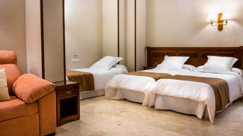 Hotel Reina Cristina - main image
